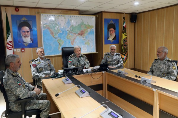 Israel tập kích trụ sở IRGC và cơ sở hạt nhân Fordow của Iran Israel tập kích trụ sở IRGC và cơ sở hạt nhân Fordow của Iran