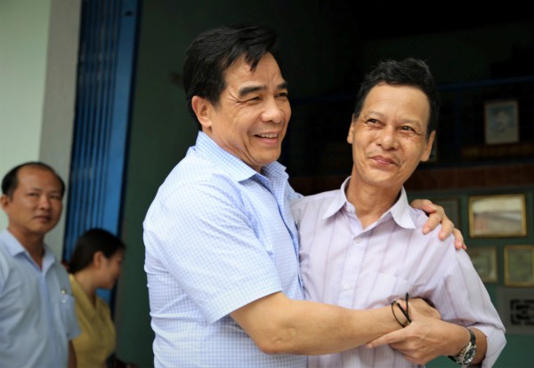 'Là cán bộ phải biết lắng nghe hơi thở từ cuộc sống của người dân' 'Là cán bộ phải biết lắng nghe hơi thở từ cuộc sống của người dân'