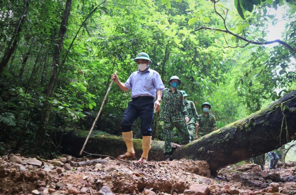 'Là cán bộ phải biết lắng nghe hơi thở từ cuộc sống của người dân' 'Là cán bộ phải biết lắng nghe hơi thở từ cuộc sống của người dân'