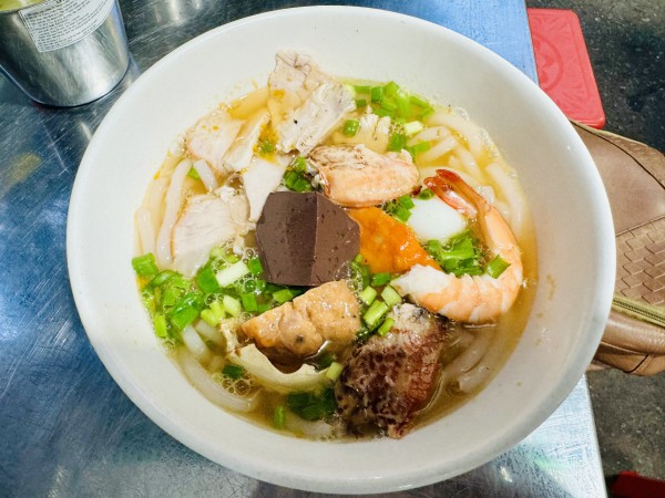 Phường Gia Định có đường ẩm thực Vạn Kiếp, chợ Bà Chiểu cũng là điểm đến không thể bỏ qua Phường Gia Định có đường ẩm thực Vạn Kiếp, chợ Bà Chiểu cũng là điểm đến không thể bỏ qua