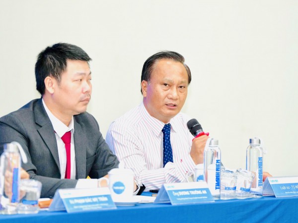 Chỉ chia sẻ lại tin giả lên mạng xã hội, phạm tội gì? Chỉ chia sẻ lại tin giả lên mạng xã hội, phạm tội gì?