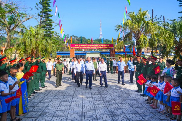 13 đặc khu của Việt Nam: Đặc khu Bạch Long Vĩ nằm giữa vịnh Bắc Bộ 13 đặc khu của Việt Nam: Đặc khu Bạch Long Vĩ nằm giữa vịnh Bắc Bộ