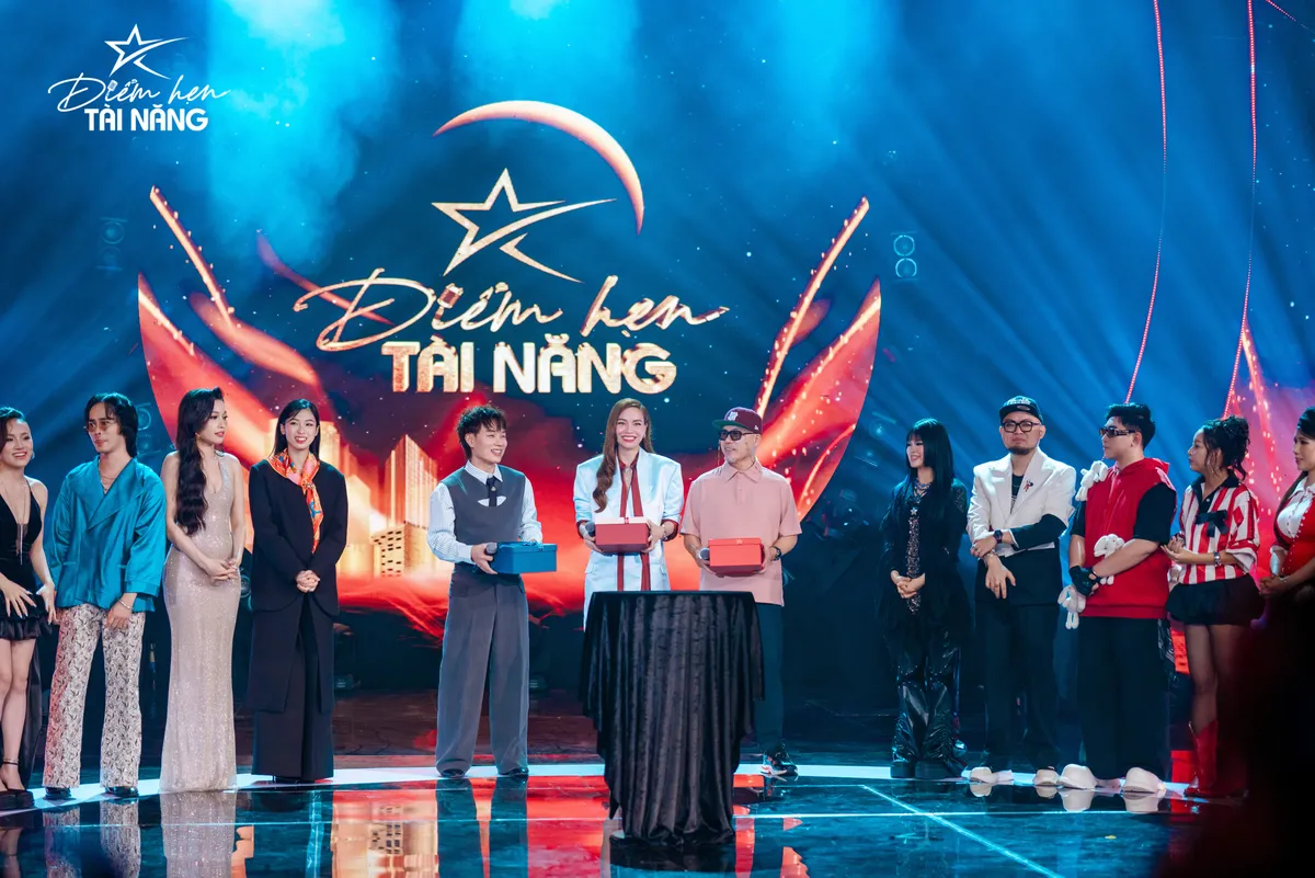 4 thí sinh bị loại khỏi “ Điểm hẹn tài năng” - Ảnh 9. 4 thí sinh bị loại khỏi “ Điểm hẹn tài năng” - Ảnh 9.