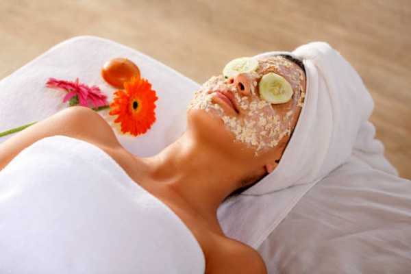 6 công thức mặt nạ từ yến mạch chăm sóc da mùa hè