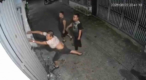 Bao giờ hết nạn 'karaoke tra tấn'? Bao giờ hết nạn 'karaoke tra tấn'?