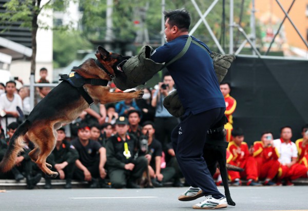 Bộ Công an tổng duyệt 'Vinh quang Công an nhân dân Việt Nam' Bộ Công an tổng duyệt 'Vinh quang Công an nhân dân Việt Nam'