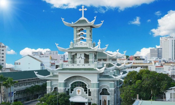 Độc đáo nhà thờ Ba Chuông có kiến trúc giống đình làng ở TP.HCM Độc đáo nhà thờ Ba Chuông có kiến trúc giống đình làng ở TP.HCM