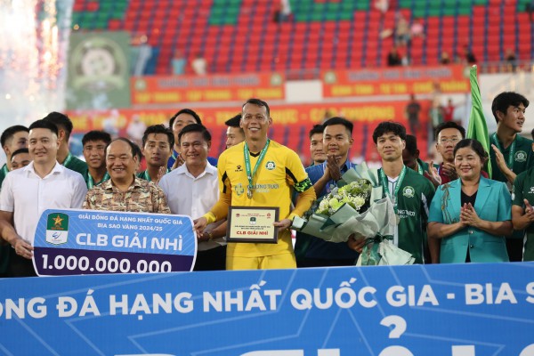 Hành động tuyệt vời của Công Phượng, những lời phát biểu từ trái tim trước cơ hội lịch sử