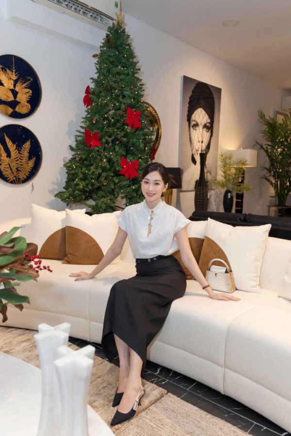 Học cách diện chân váy dài thanh lịch như Học cách diện chân váy dài thanh lịch như