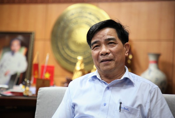 'Là cán bộ phải biết lắng nghe hơi thở từ cuộc sống của người dân' 'Là cán bộ phải biết lắng nghe hơi thở từ cuộc sống của người dân'