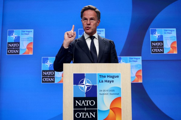 Lãnh đạo NATO cảnh báo nguy cơ từ việc Trung Quốc tăng cường quân sự Lãnh đạo NATO cảnh báo nguy cơ từ việc Trung Quốc tăng cường quân sự