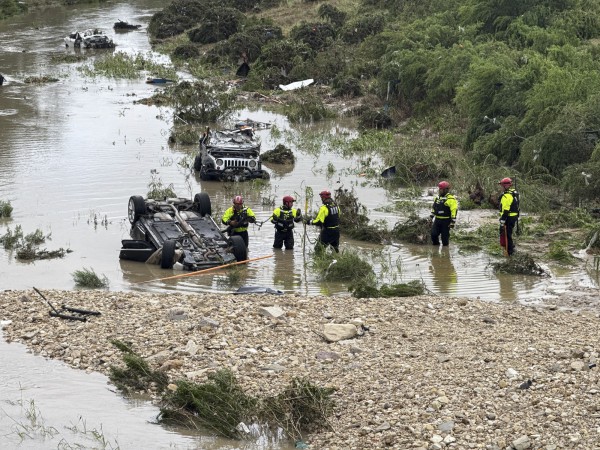 Lũ lụt hoành hành, 11 người chết ở Texas Lũ lụt hoành hành, 11 người chết ở Texas