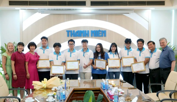 Mối lương duyên cùng hai 'tiểu tiên cá' Mối lương duyên cùng hai 'tiểu tiên cá'