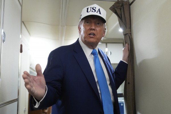 Ông Trump nói chiến dịch Mạng nhện giúp Nga có cớ tấn công Ukraine Ông Trump nói chiến dịch Mạng nhện giúp Nga có cớ tấn công Ukraine