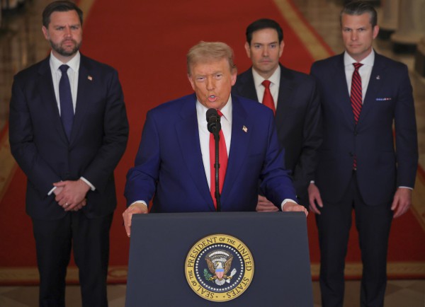 Ông Trump ví cuộc tập kích Iran với vụ ném bom nguyên tử Hiroshima