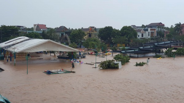Quảng Trị: Miền núi sạt lở đất, đồng bằng ngập sâu Quảng Trị: Miền núi sạt lở đất, đồng bằng ngập sâu