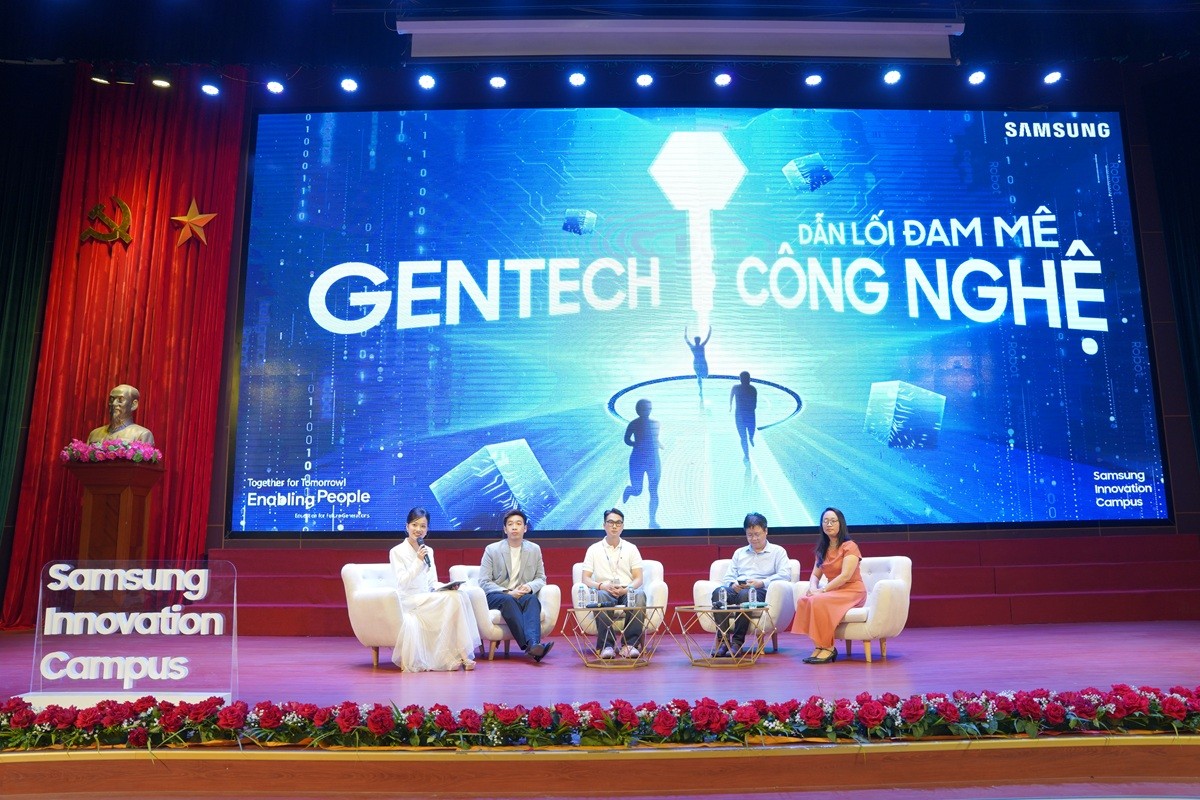 hoi-thao-dem-den-cho-cac-ban-hoc-sinh-sinh-vien-nhieu-thong-tin-huu-ich-ve-dinh-huong-phat-trien-nghe-nghiep-pld-1745664364.JPG