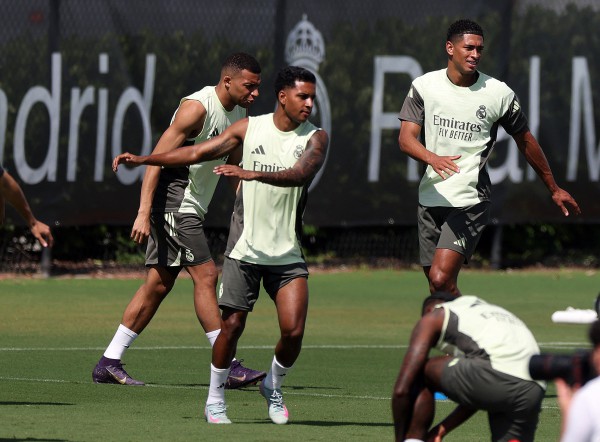 Sự biến mất đột ngột của Mbappe tại Club World Cup, HLV Alonso nói điều bất ngờ Sự biến mất đột ngột của Mbappe tại Club World Cup, HLV Alonso nói điều bất ngờ