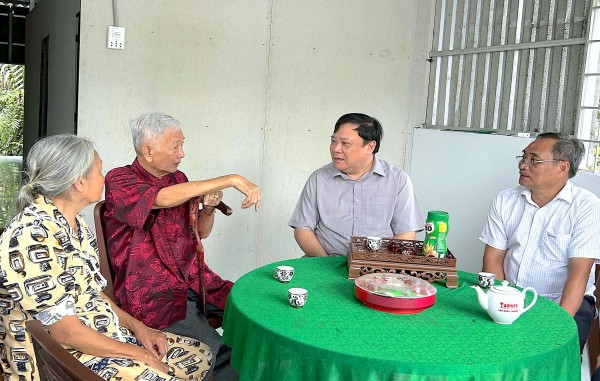 Xóa nhà tạm, Cà Mau không quên 'chuyện nhỏ' sau nhà Xóa nhà tạm, Cà Mau không quên 'chuyện nhỏ' sau nhà