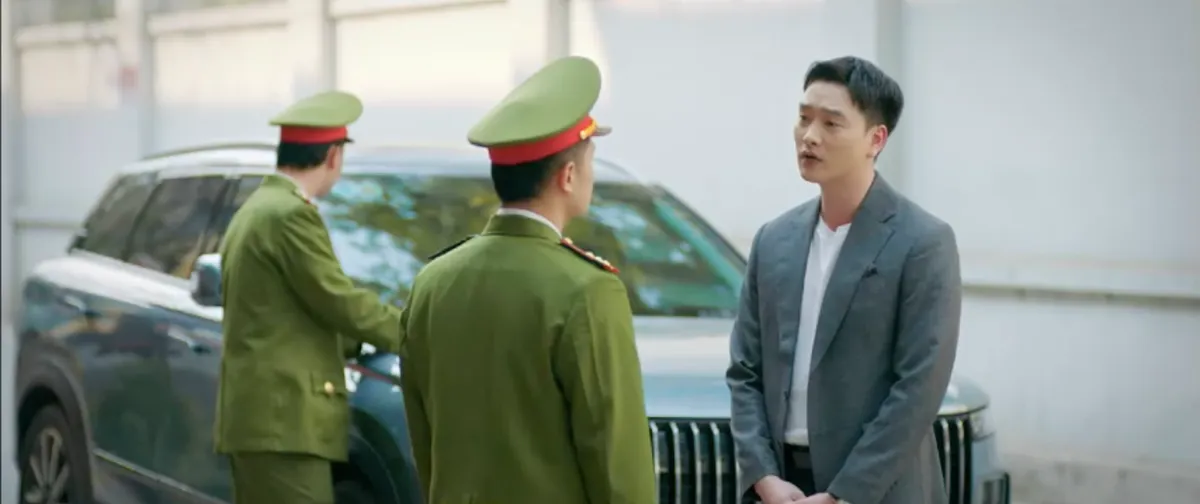 Cầu vồng ở phía chân trời - Tập 1: Tuấn (Trọng Lân) gặp hàng loạt xui xẻo sau khi chạm mặt Oanh (Anh Đảo) - Ảnh 13. Cầu vồng ở phía chân trời - Tập 1: Tuấn (Trọng Lân) gặp hàng loạt xui xẻo sau khi chạm mặt Oanh (Anh Đảo) - Ảnh 13.