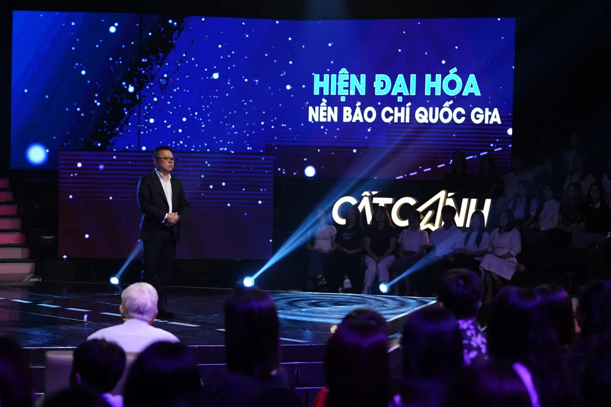 Cất cánh - Vươn dòng thời cuộc: Câu chuyện về những nhà báo chân chính - Ảnh 3.