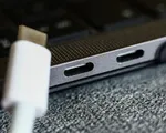 Sạc smartphone bằng bộ sạc USB-C của laptop liệu có an toàn?