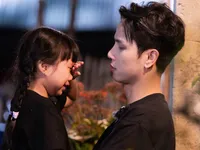 Bố ơi mình đi đâu thế: Neko Lê - ông bố nguyên tắc nhưng đầy thấu cảm