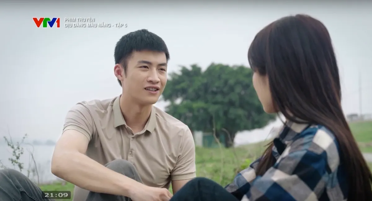 Dịu dàng màu nắng - Tập 5: Xuân tìm việc ở quán karaoke và cái kết - Ảnh 1. Dịu dàng màu nắng - Tập 5: Xuân tìm việc ở quán karaoke và cái kết - Ảnh 1.