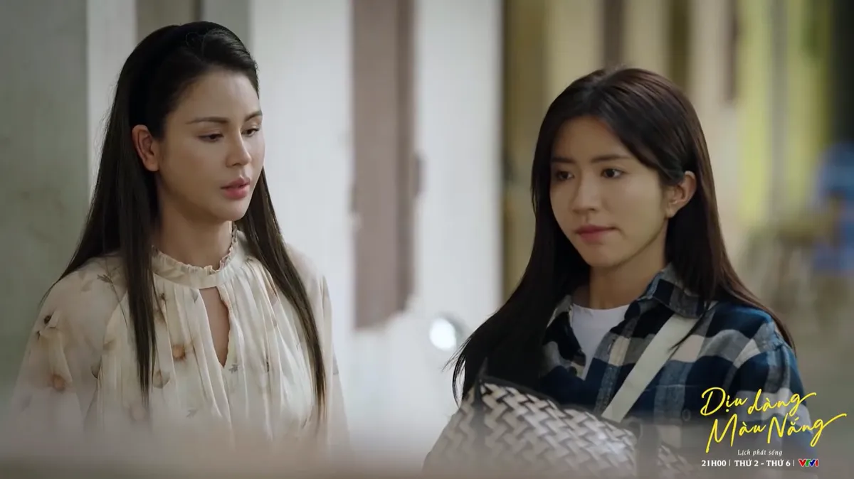 Dịu dàng màu nắng - Tập 5: Lan Anh bị em chồng chất vấn chuyện lấy chồng nghèo - Ảnh 1. Dịu dàng màu nắng - Tập 5: Lan Anh bị em chồng chất vấn chuyện lấy chồng nghèo - Ảnh 1.