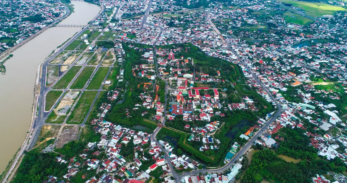 Thành cổ Diên Khánh: Hướng tới Di tích quốc gia đặc biệt, đánh thức tiềm năng du lịch văn hóa - Ảnh 1. Thành cổ Diên Khánh: Hướng tới Di tích quốc gia đặc biệt, đánh thức tiềm năng du lịch văn hóa - Ảnh 1.