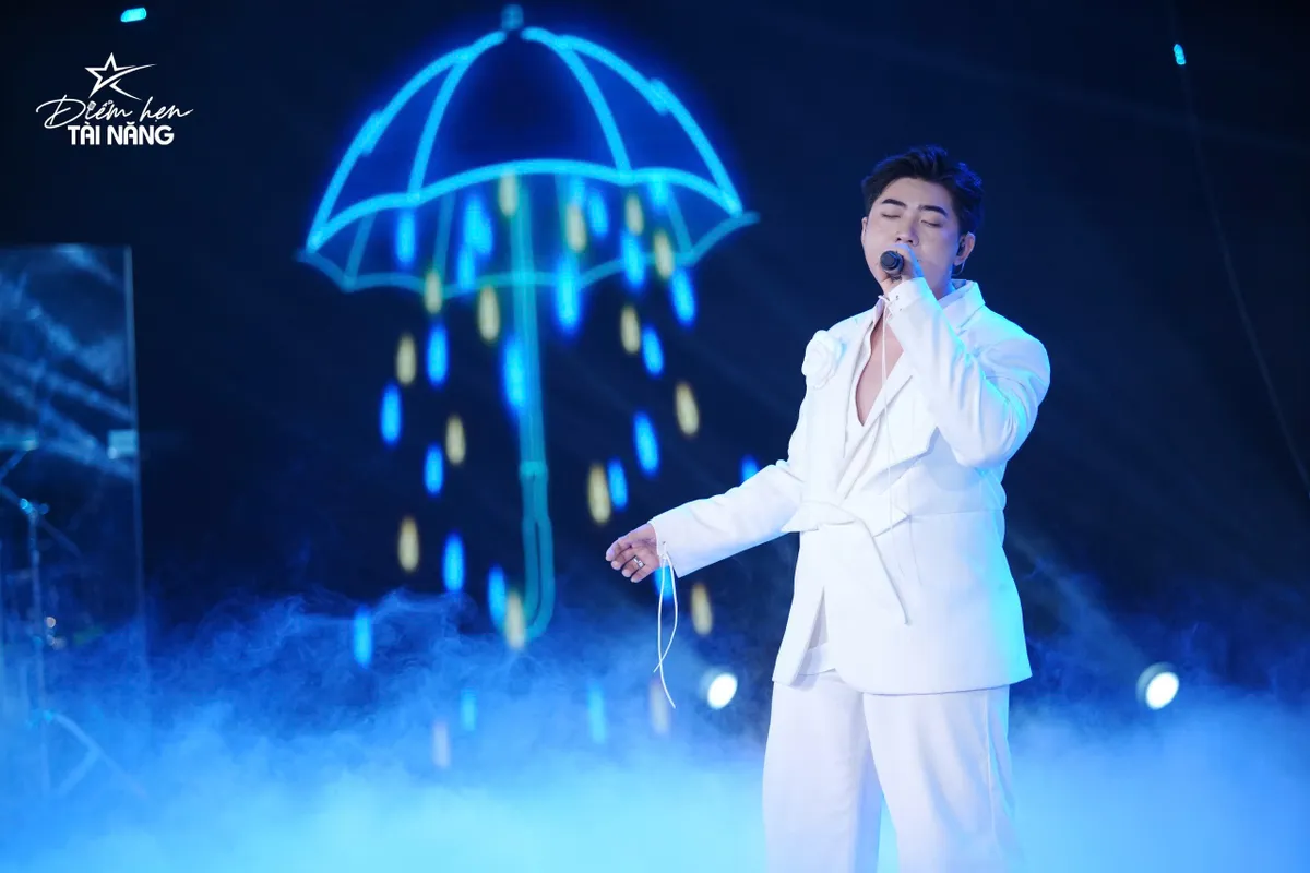 Điểm hẹn tài năng liveshow 2: Thanh Thuỷ dừng bước, Thanh Thuỵ bứt phá - Ảnh 4. Điểm hẹn tài năng liveshow 2: Thanh Thuỷ dừng bước, Thanh Thuỵ bứt phá - Ảnh 4.