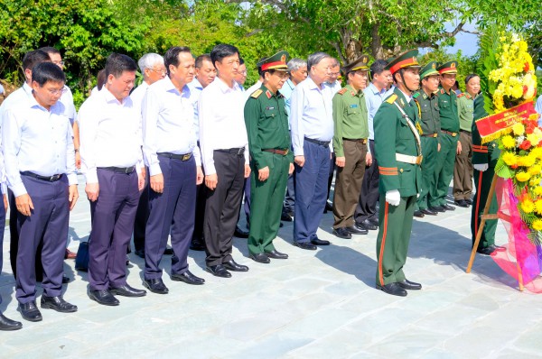13 đặc khu của Việt Nam: Đặc khu Cồn Cỏ pháo đài xanh trên Biển Đông
