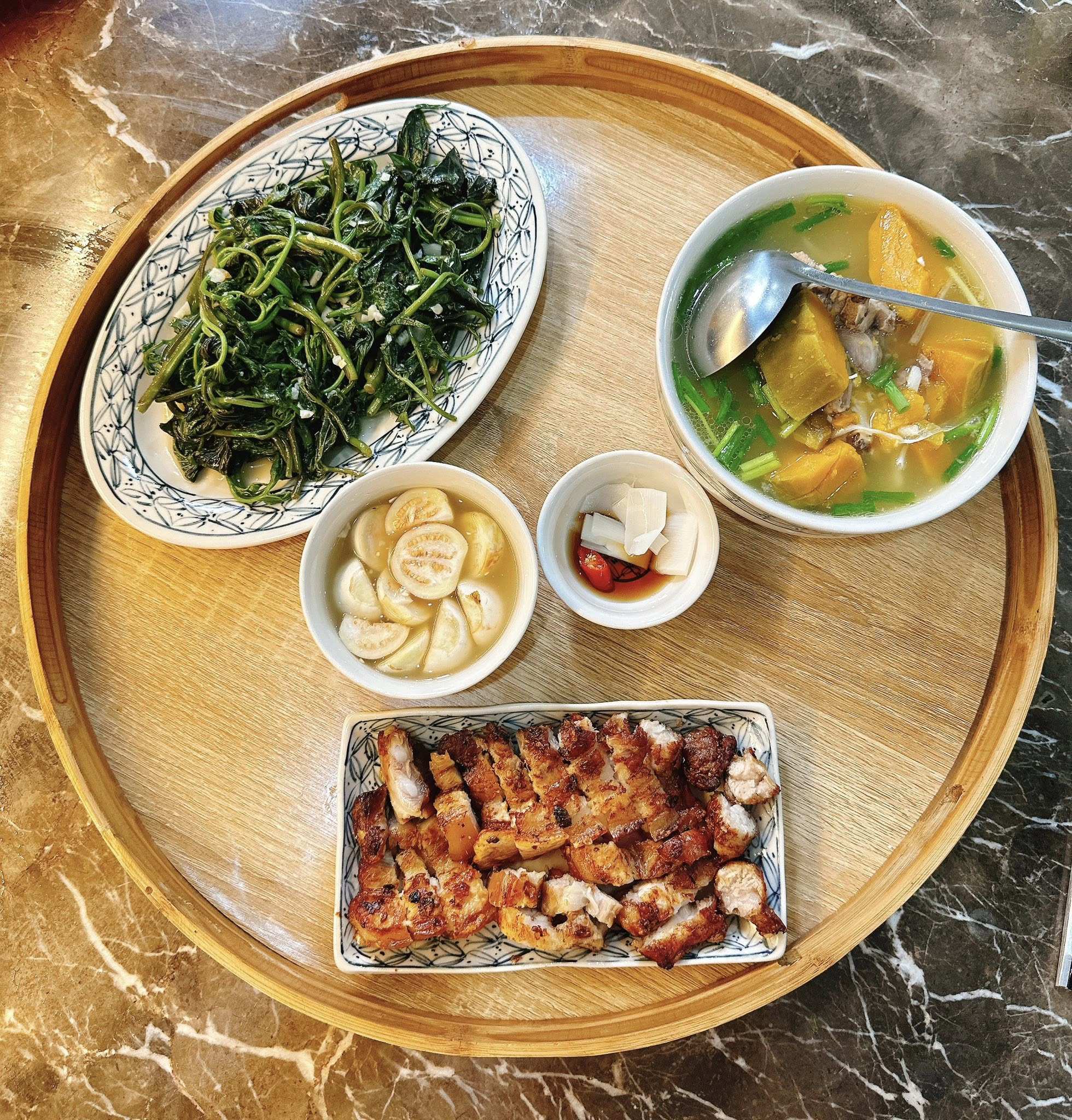 Thực đơn tuyệt ngon khiến chồng con "nghiện" cơm nhà