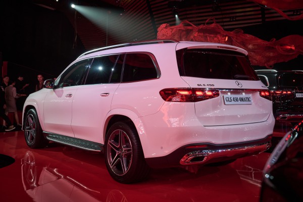 Mercedes GLS 450 2025 giá 5,689 tỉ đồng tại Việt Nam Mercedes GLS 450 2025 giá 5,689 tỉ đồng tại Việt Nam