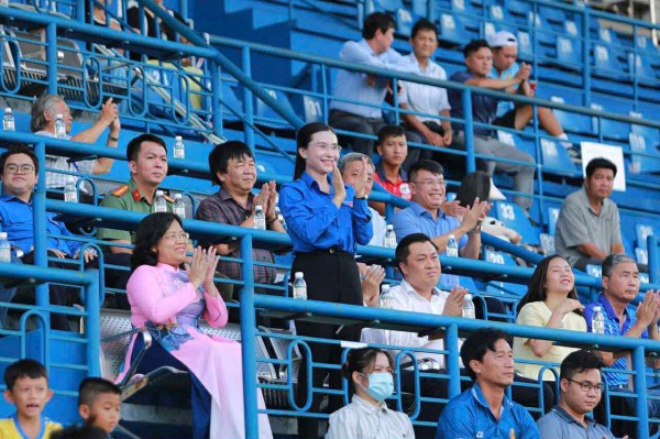 Sôi nổi khai mạc giải bóng đá thiếu niên U.13 toàn quốc Yamaha Cup 2025 Sôi nổi khai mạc giải bóng đá thiếu niên U.13 toàn quốc Yamaha Cup 2025