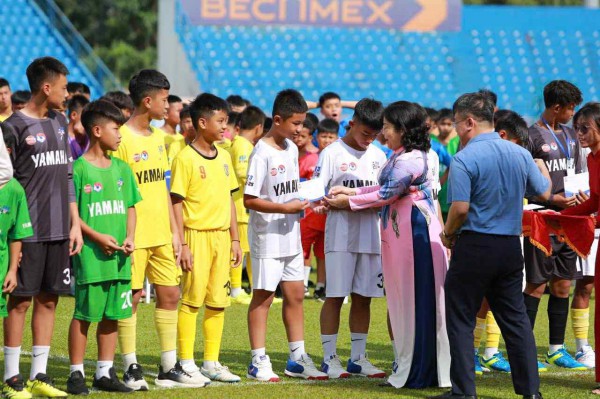 Sôi nổi khai mạc giải bóng đá thiếu niên U.13 toàn quốc Yamaha Cup 2025 Sôi nổi khai mạc giải bóng đá thiếu niên U.13 toàn quốc Yamaha Cup 2025