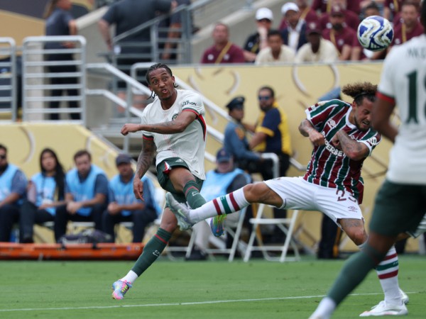 Hàng thủ toàn ‘ông già’ hết phép, ngựa ô Fluminense bất lực nhìn Chelsea vào chung kết