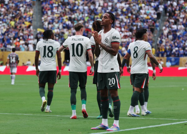 Hàng thủ toàn ‘ông già’ hết phép, ngựa ô Fluminense bất lực nhìn Chelsea vào chung kết