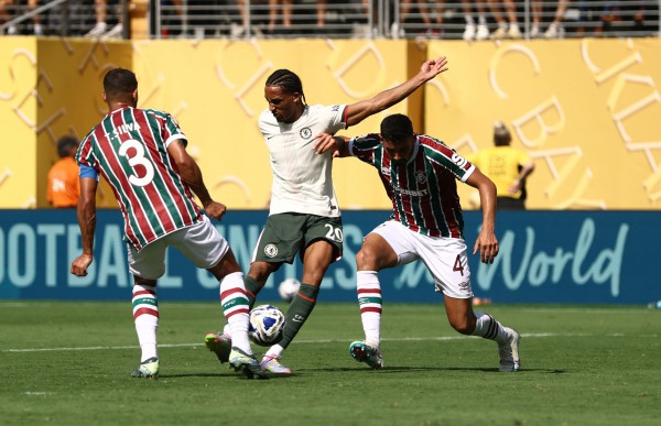 Hàng thủ toàn ‘ông già’ hết phép, ngựa ô Fluminense bất lực nhìn Chelsea vào chung kết
