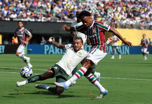 Hàng thủ toàn ‘ông già’ hết phép, ngựa ô Fluminense bất lực nhìn Chelsea vào chung kết Hàng thủ toàn ‘ông già’ hết phép, ngựa ô Fluminense bất lực nhìn Chelsea vào chung kết