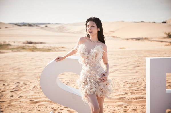 Top 3 Hoa hậu Biển Việt Nam toàn cầu khoe sắc trên sàn catwalk