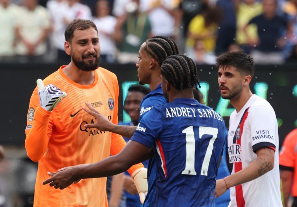 PSG thua đau chung kết, HLV Enrique tát vào mặt tiền đạo Chelsea: Chuyện gì đã xảy ra?