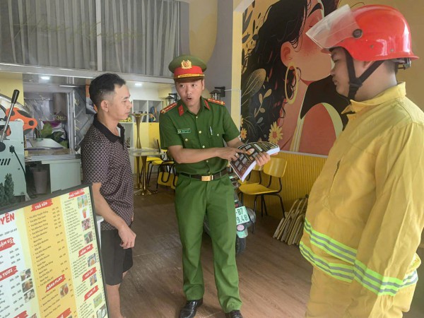 TP.HCM: Quét mã QR phòng chống cháy nổ ở các chung cư, nhà ở xã hội TP.HCM: Quét mã QR phòng chống cháy nổ ở các chung cư, nhà ở xã hội