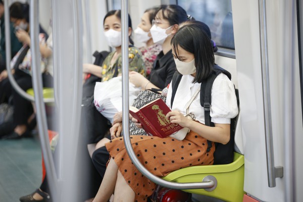 Phương tiện công cộng Hà Nội: 'Đa dạng nhưng chưa tiện'