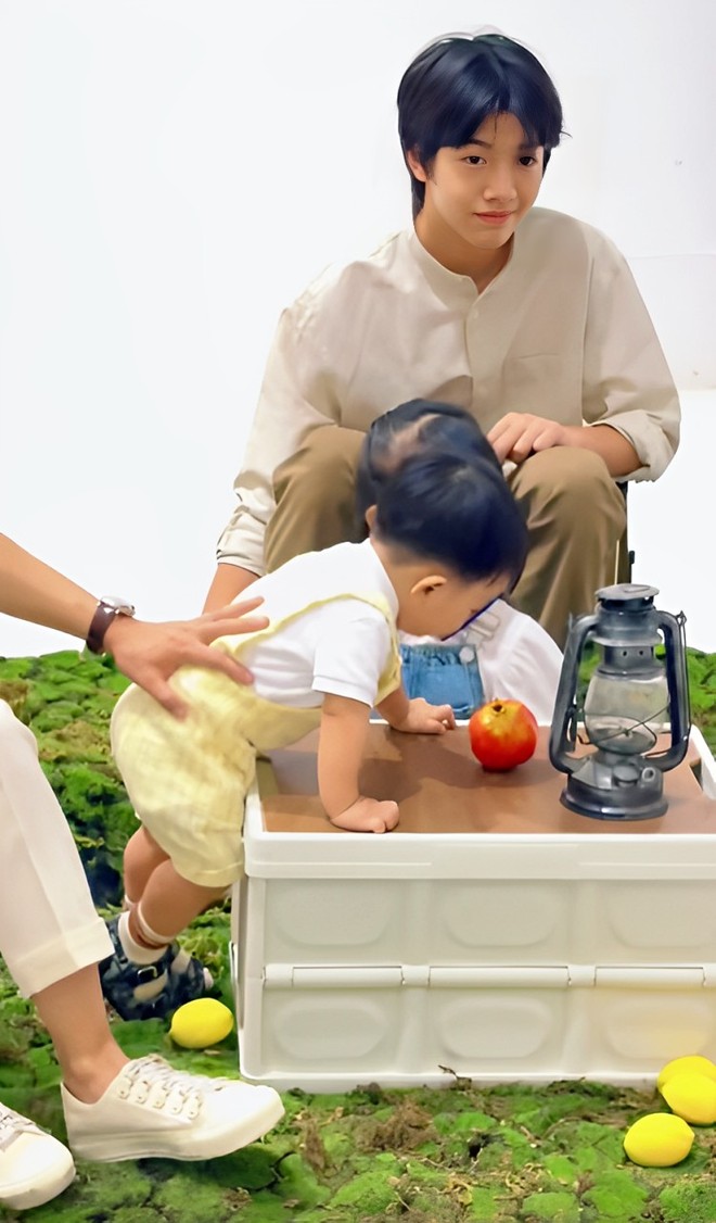 Quý tử nhà sao Việt cao 1m8 dù chỉ 13, 14 tuổi Quý tử nhà sao Việt cao 1m8 dù chỉ 13, 14 tuổi
