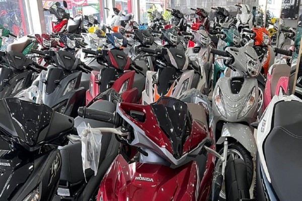Áp thuế, phí cao với xe máy xăng, để hạn chế sử dụng