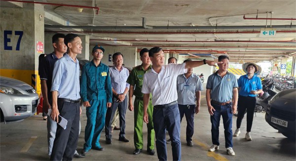 Kiểm tra phòng cháy, chữa cháy nhà trọ, chung cư 25 tầng ở phường Phú Thuận Kiểm tra phòng cháy, chữa cháy nhà trọ, chung cư 25 tầng ở phường Phú Thuận