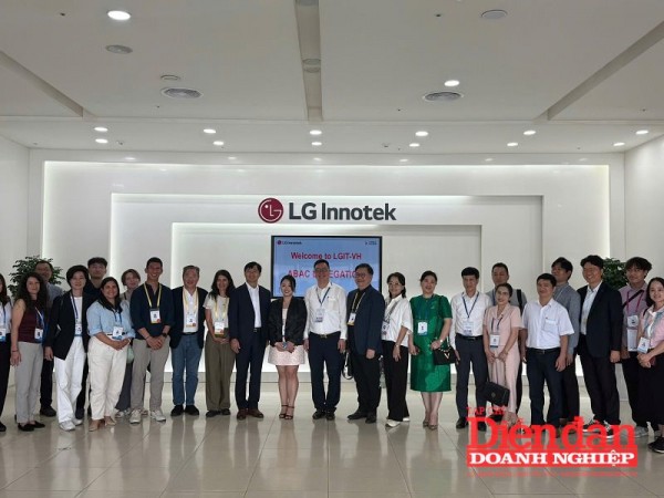Các doanh nghiệp đại diện cho 21 nền kinh tế thăm mô hình kinh tế đặc trưng của Hải Phòng