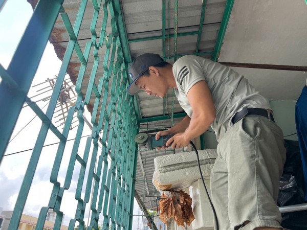 Người dân TP.HCM đồng thuận tháo dỡ 'chuồng cọp'