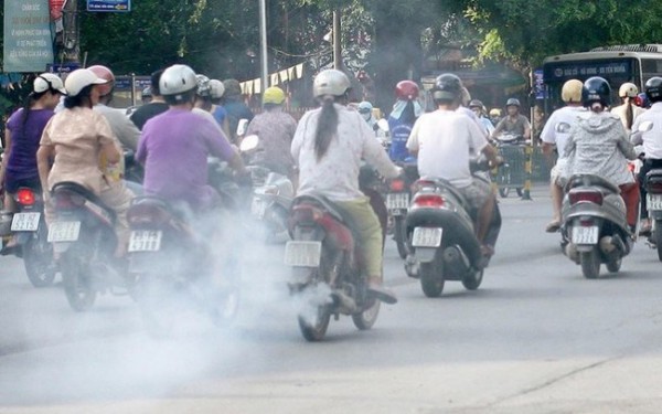 Hàng chục triệu “trạm phát thải di động”, xử lý thế nào?